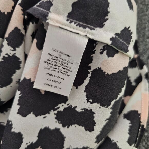 Talbots Top Shirt Womens Large White Pink Leopard V Neck Long Sleeve Career - Picture 7 of 9